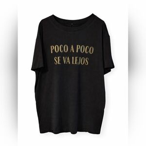 lululemon “Poco a Poco Se Va Lejos” Graphic Tee – Black